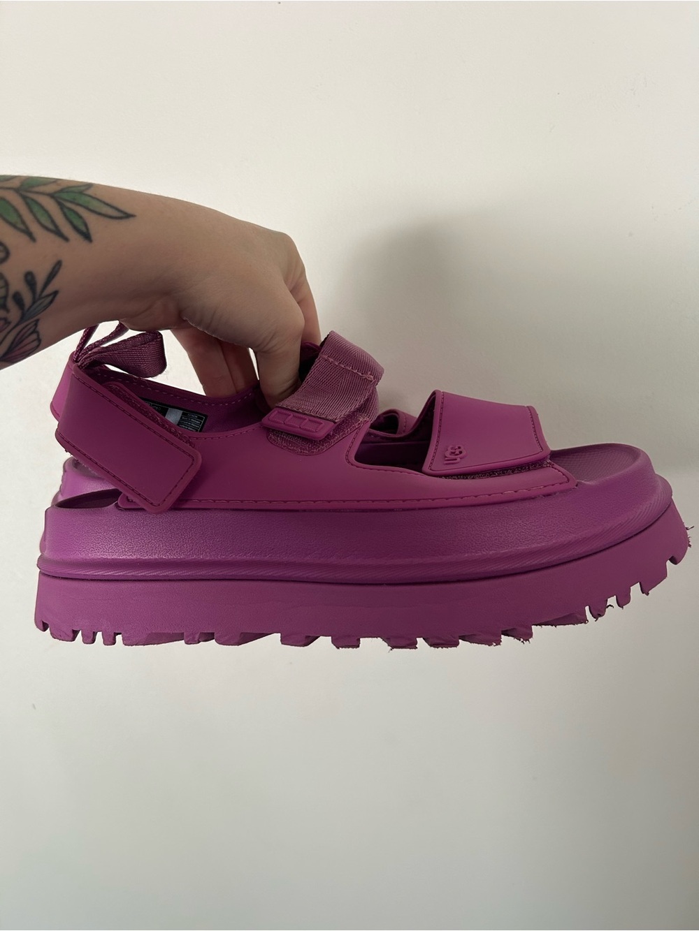 UGG Golden Glow Sandal Mangosteen Women's Size 9 RARE